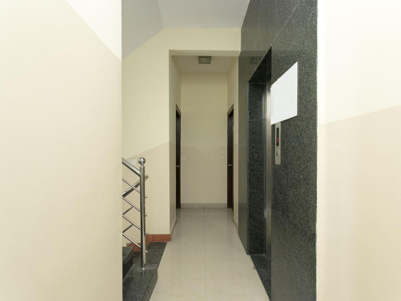 Oyo 10378 Hotel Hibiscus Mayflower Bangalore Exterior foto